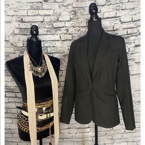 Xs “extra small” black blazer.